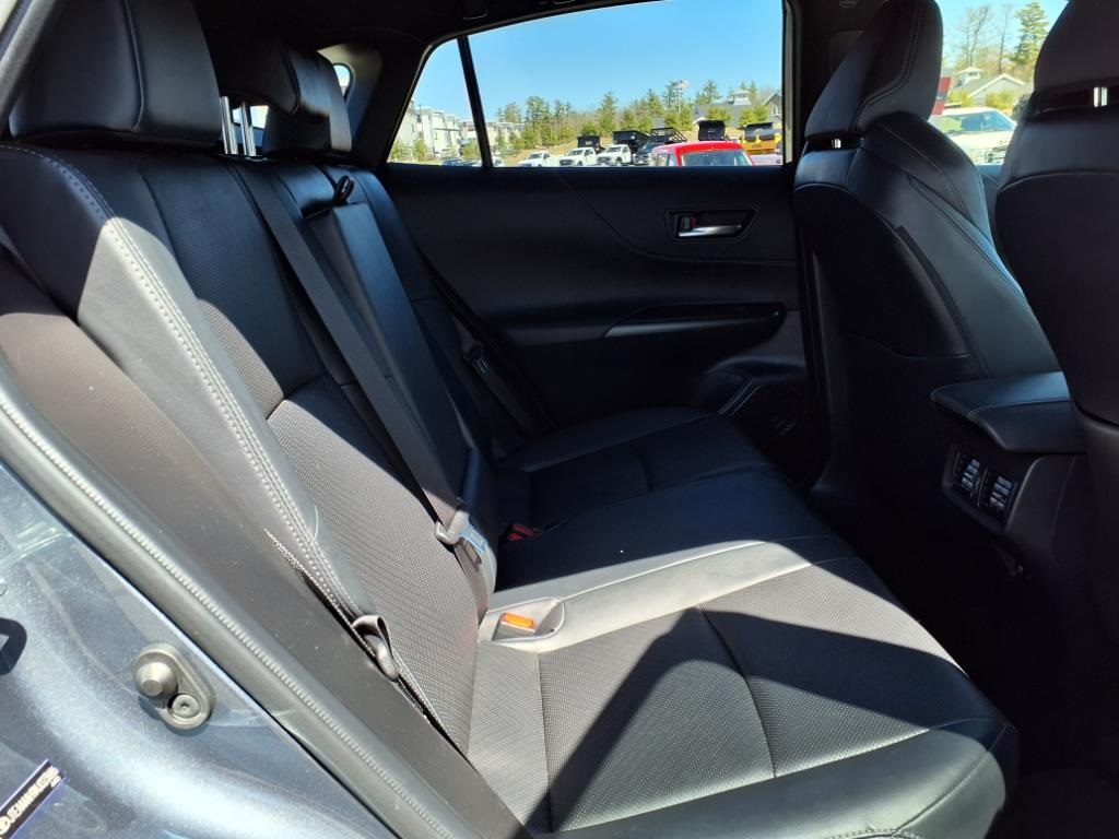 Vehicle image 10 of 20