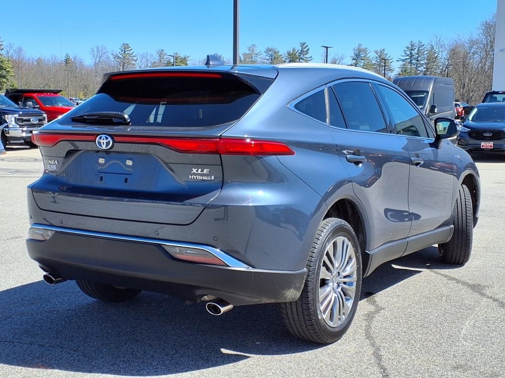 Vehicle image 2 of 20