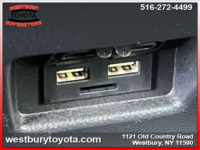 Vehicle image 16 of 38