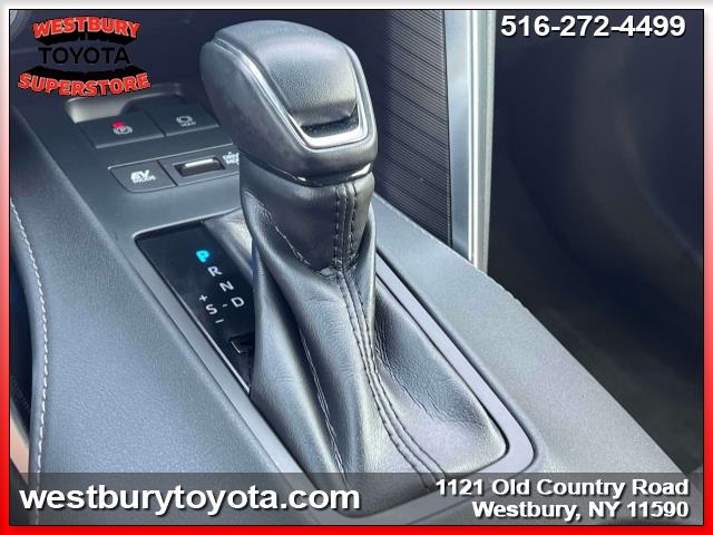 Vehicle image 29 of 38