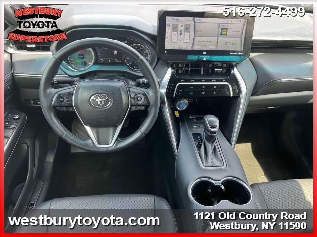 Vehicle image 13 of 38