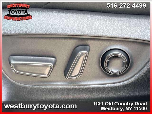 Vehicle image 20 of 38