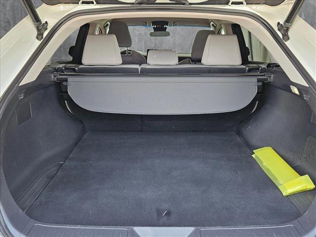 Vehicle image 9 of 24