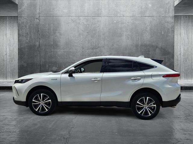 Vehicle image 8 of 24