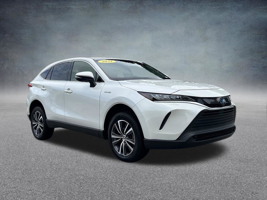 2021 Toyota Venza LE Image 3 of 42