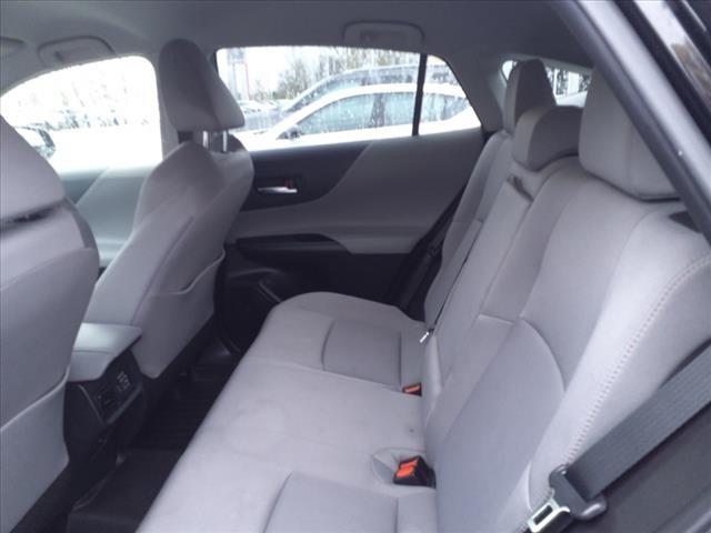 Vehicle image 11 of 22