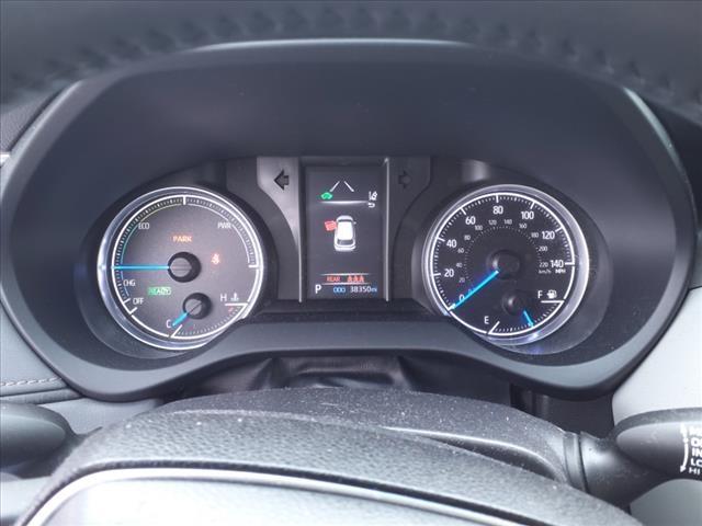Vehicle image 13 of 22