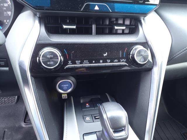 Vehicle image 18 of 22