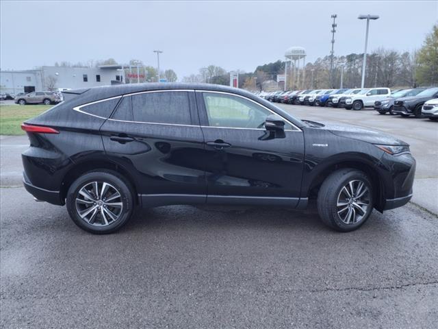 Vehicle image 4 of 22