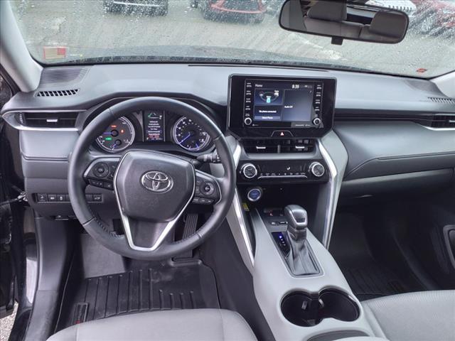Vehicle image 12 of 22