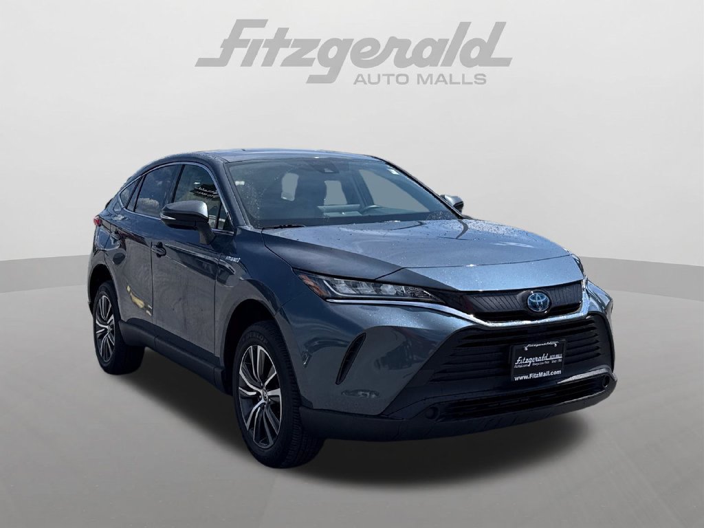 2021 Toyota Venza LE Image 3 of 33