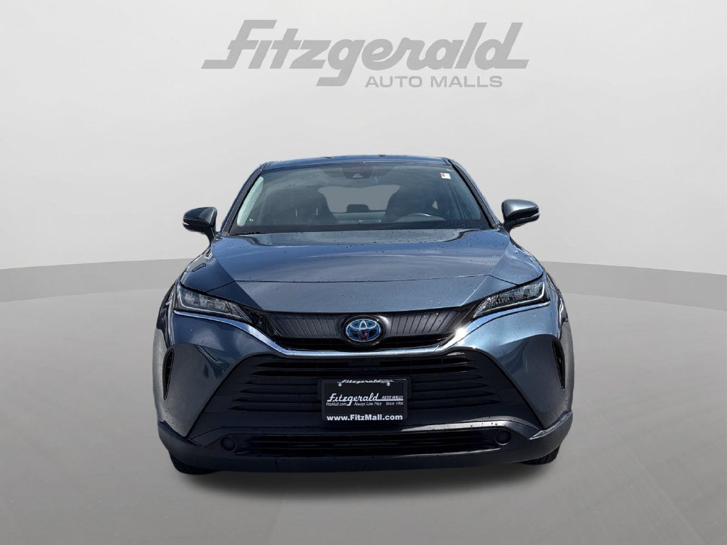 2021 Toyota Venza LE Image 2 of 33