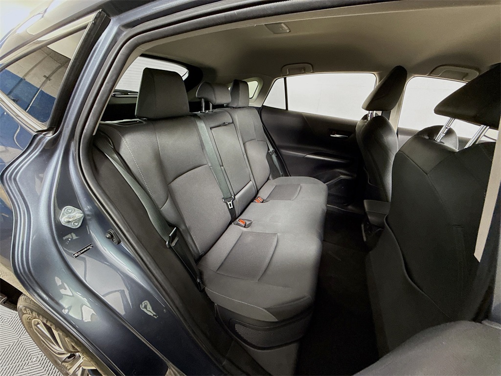 Vehicle image 29 of 33