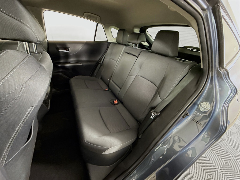 Vehicle image 24 of 33
