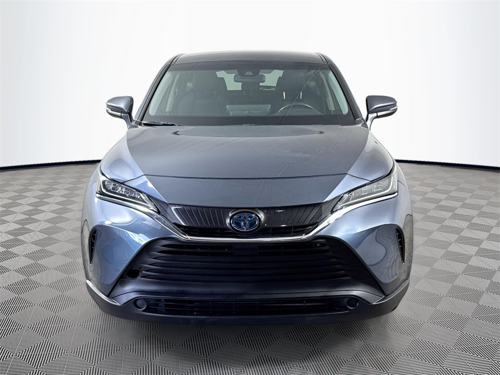 Vehicle image 2 of 33