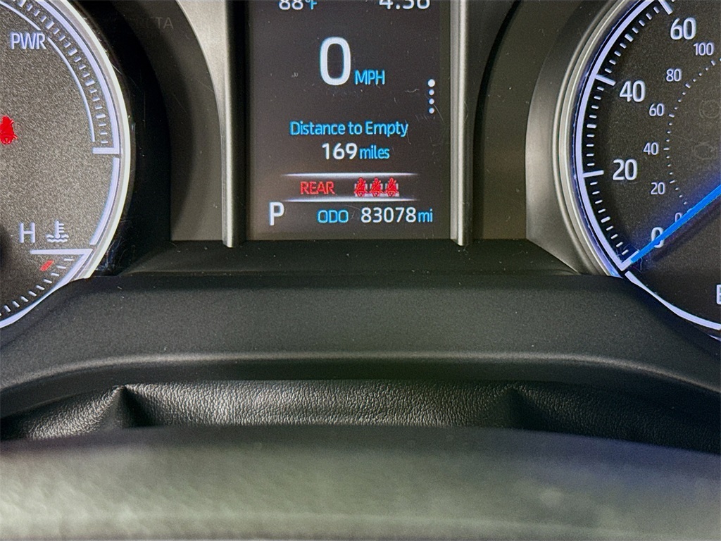 Vehicle image 12 of 33