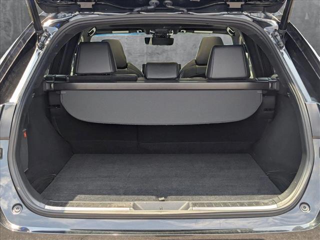 Vehicle image 9 of 27