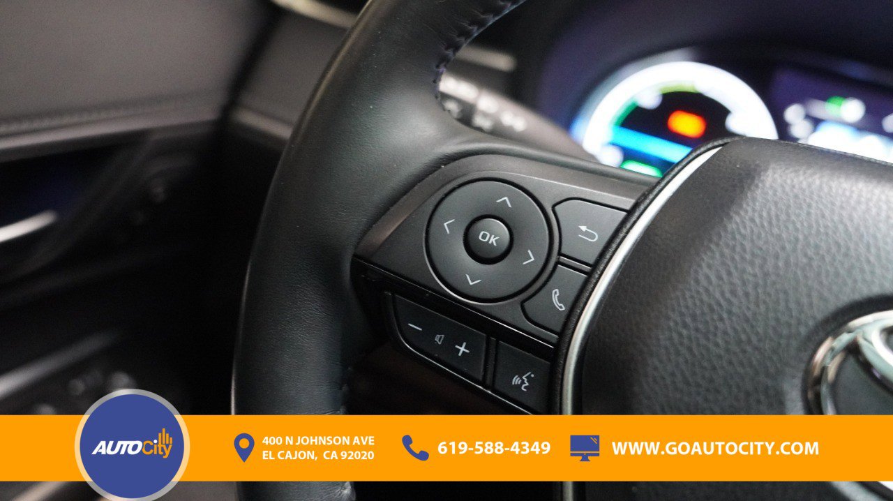 Vehicle image 15 of 19