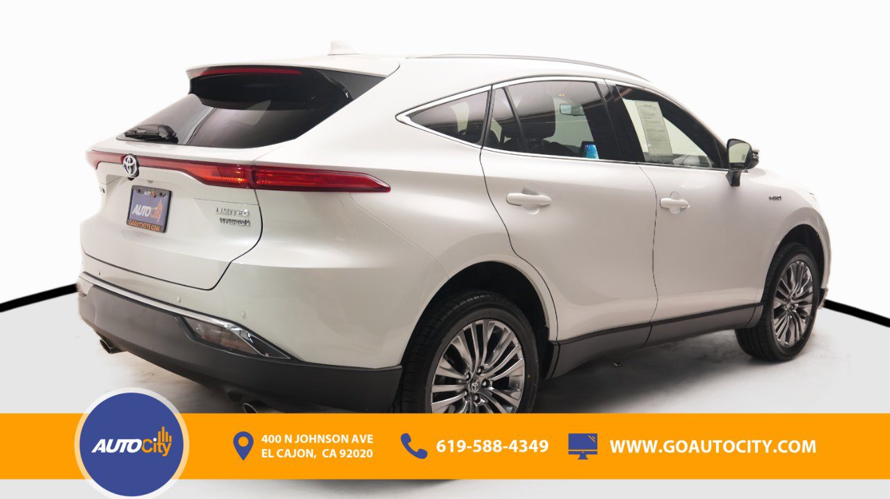 Vehicle image 2 of 19