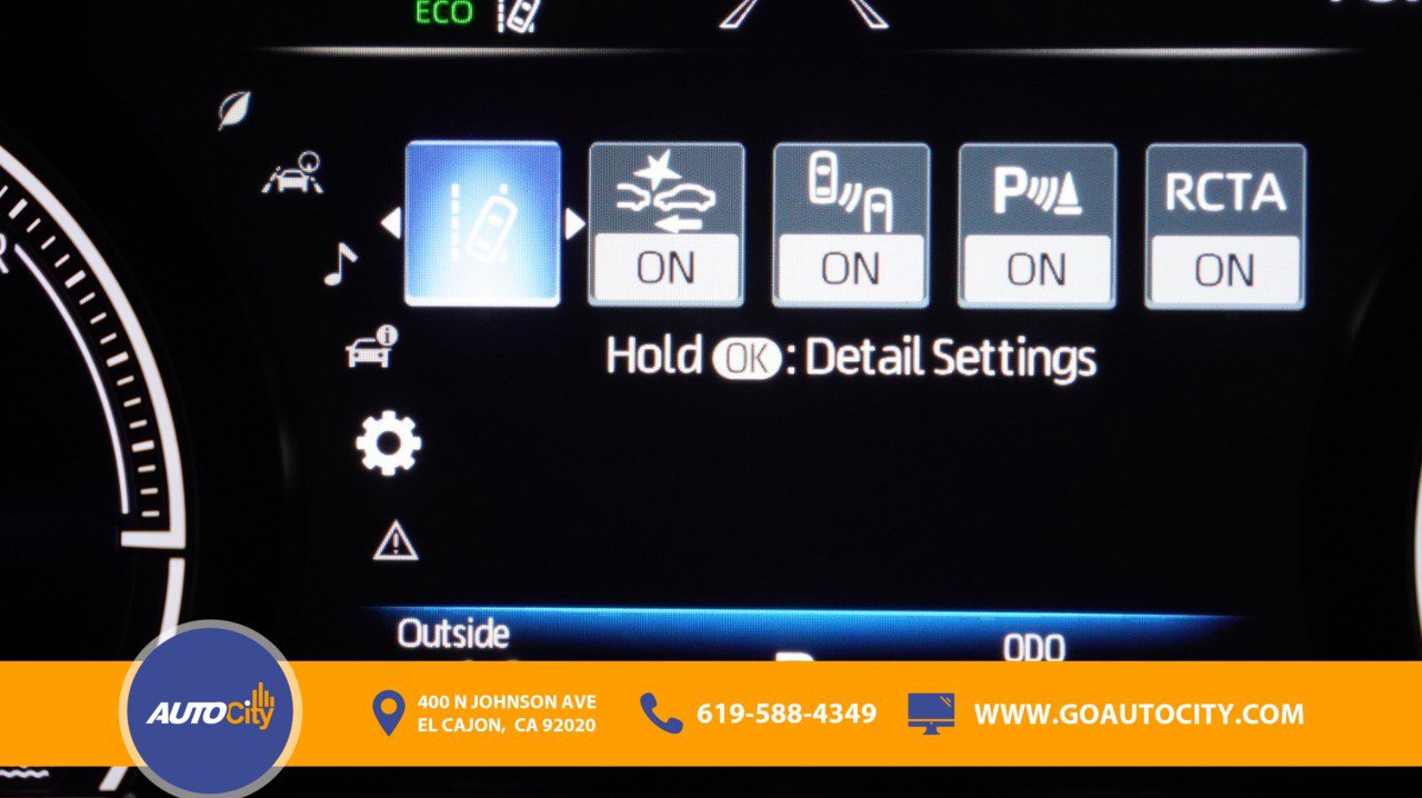 Vehicle image 7 of 19