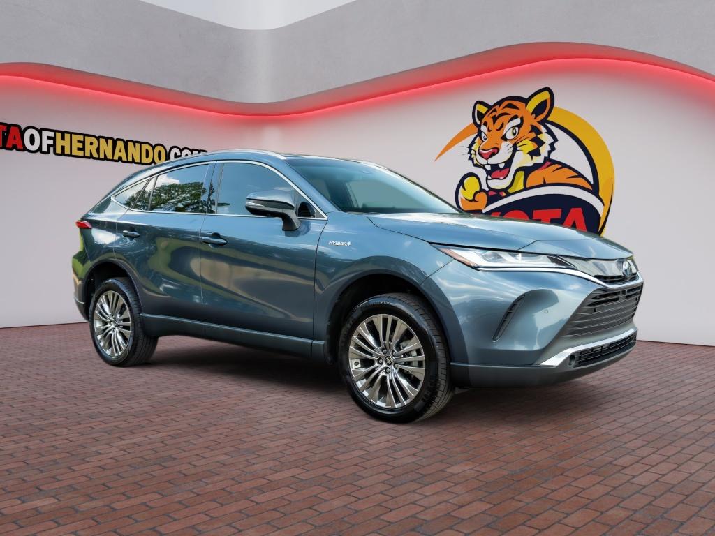 2021 Toyota Venza Limited Image 1 of 32