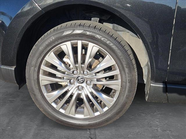 Vehicle image 24 of 25
