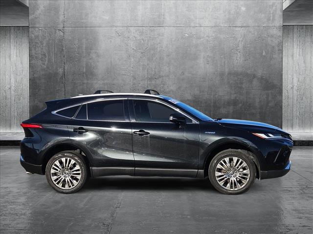 Vehicle image 7 of 25