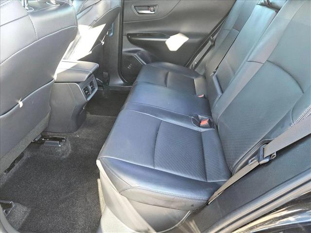 Vehicle image 19 of 25