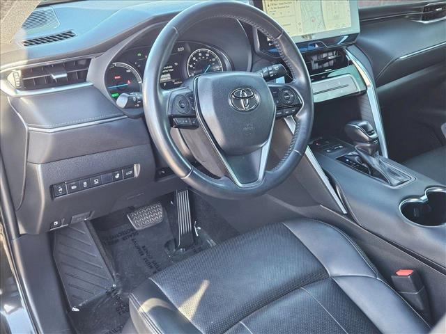 Vehicle image 10 of 25