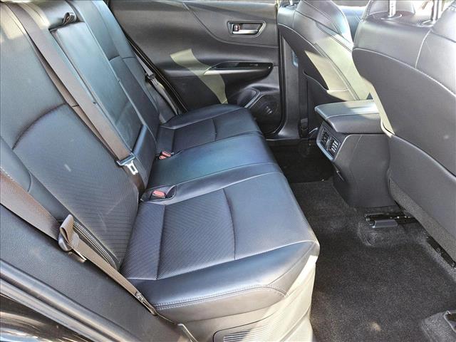 Vehicle image 20 of 25
