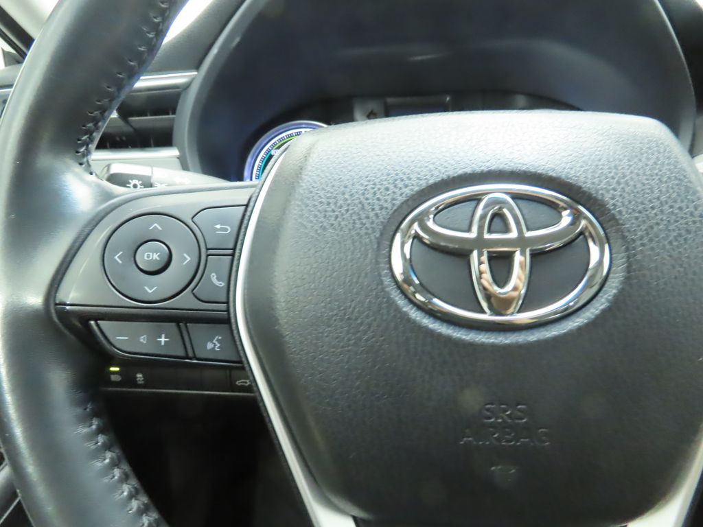 Vehicle image 11 of 35