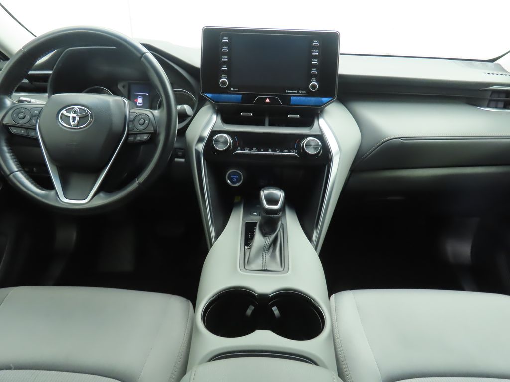 Vehicle image 13 of 35