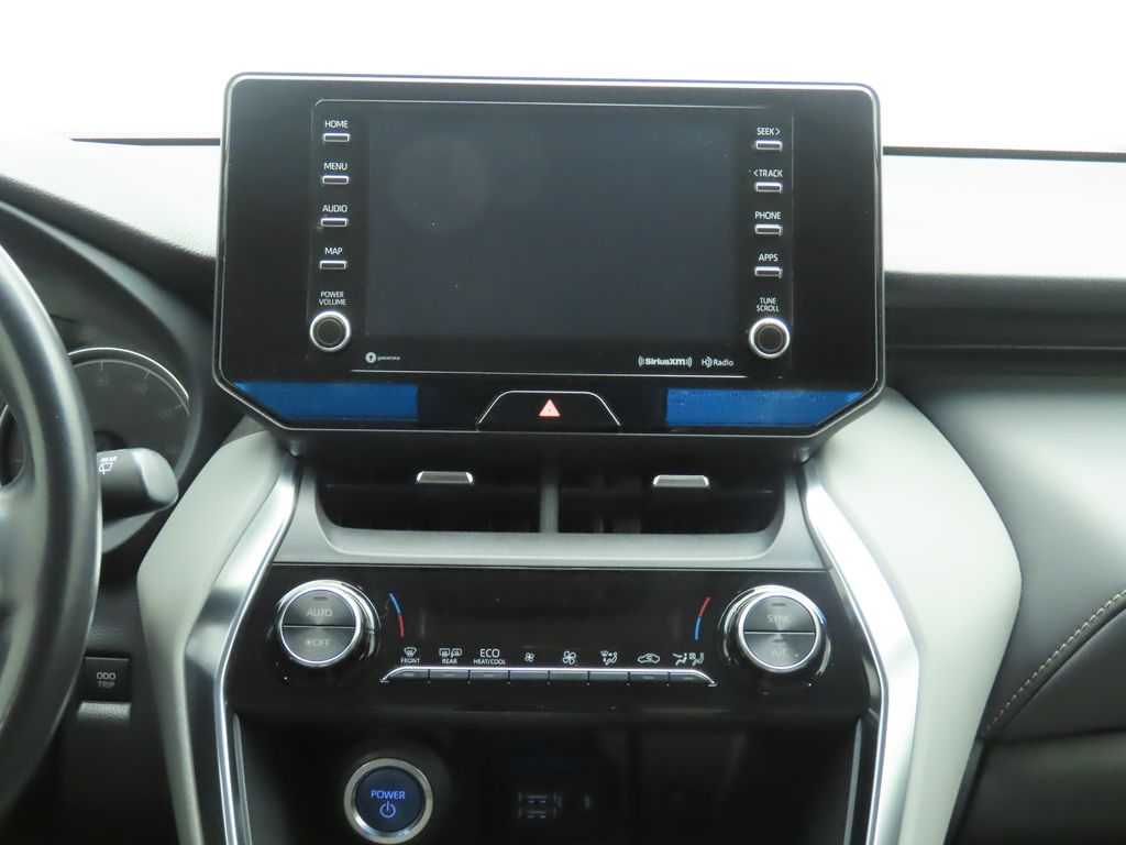 Vehicle image 14 of 35