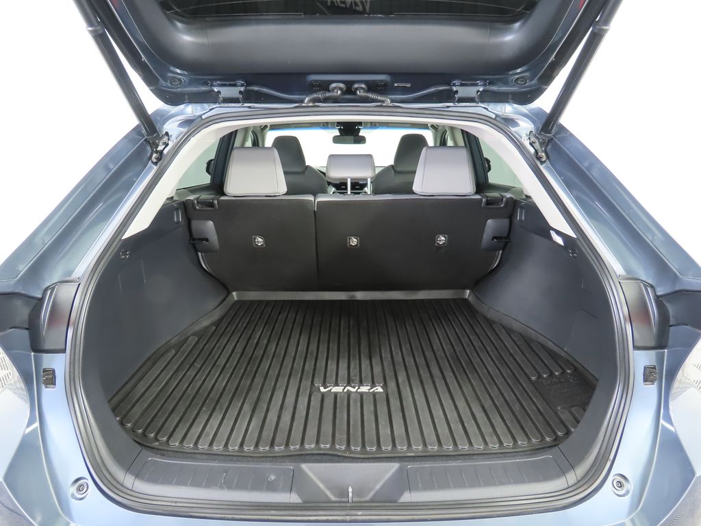 Vehicle image 28 of 35