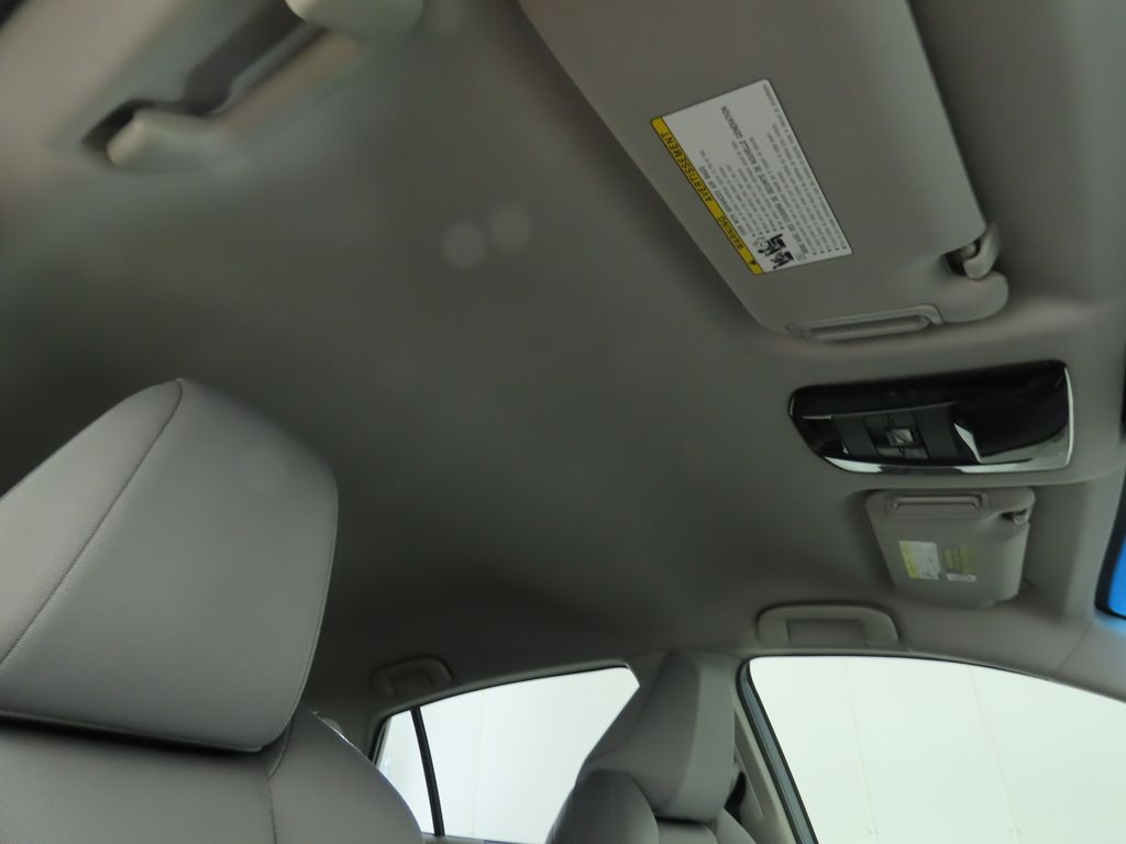 Vehicle image 18 of 35
