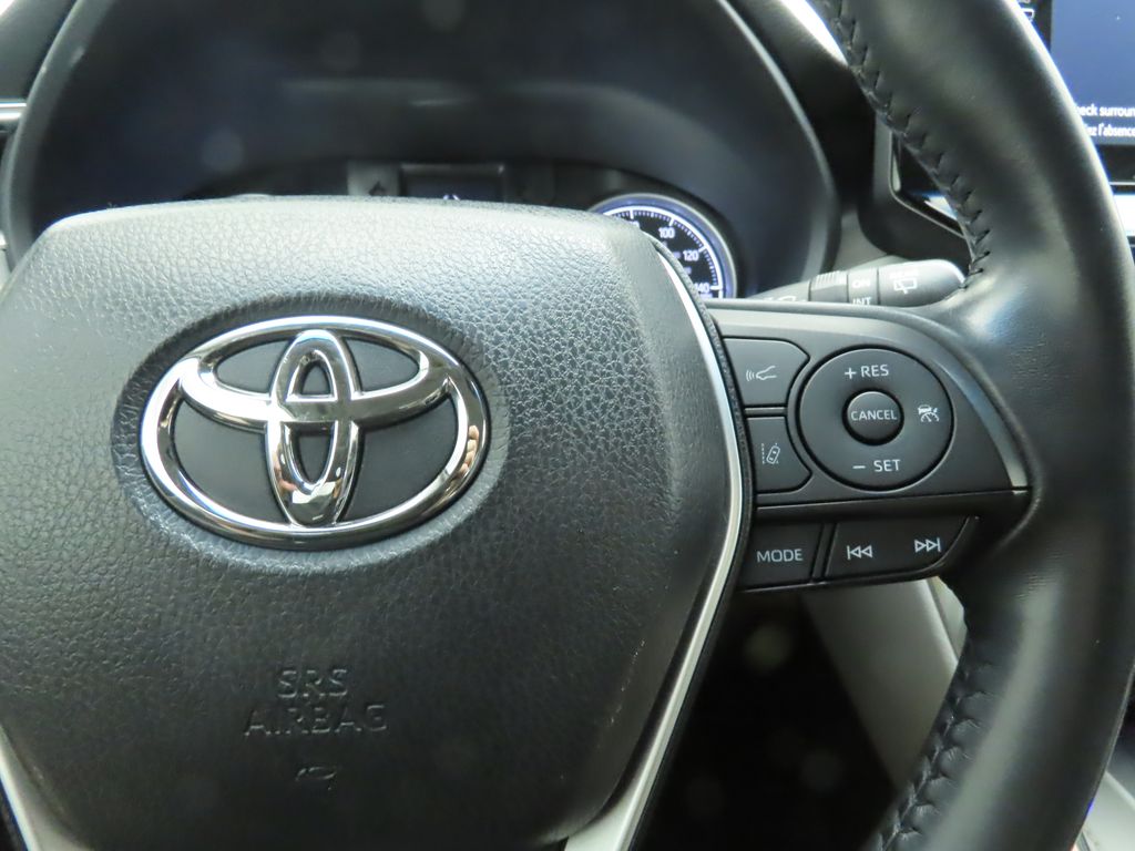 Vehicle image 12 of 35