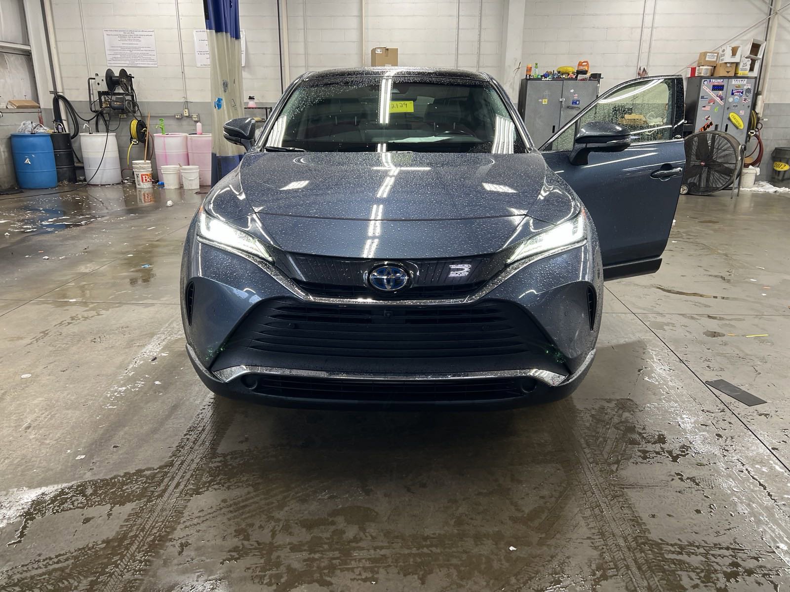 Vehicle image 2 of 6