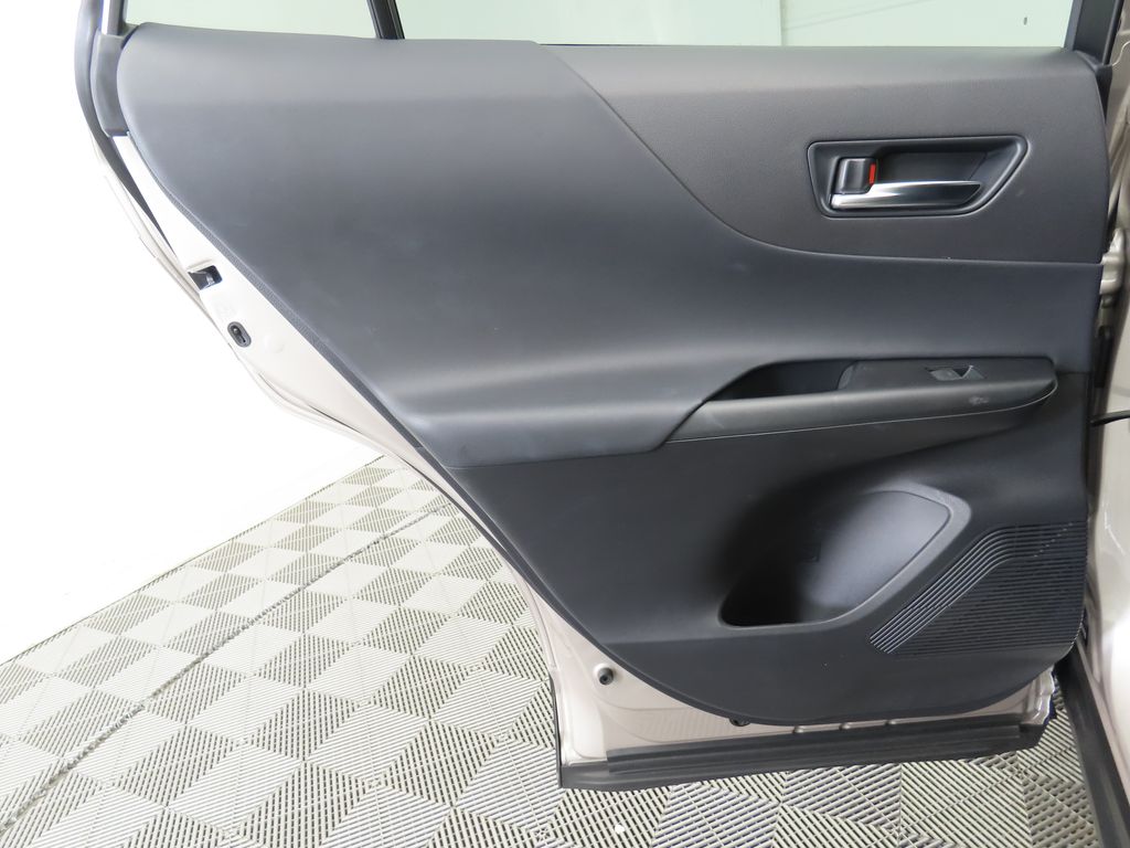 Vehicle image 26 of 35