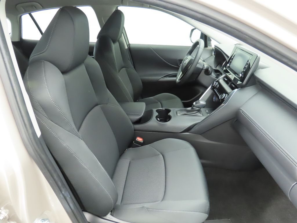Vehicle image 20 of 35