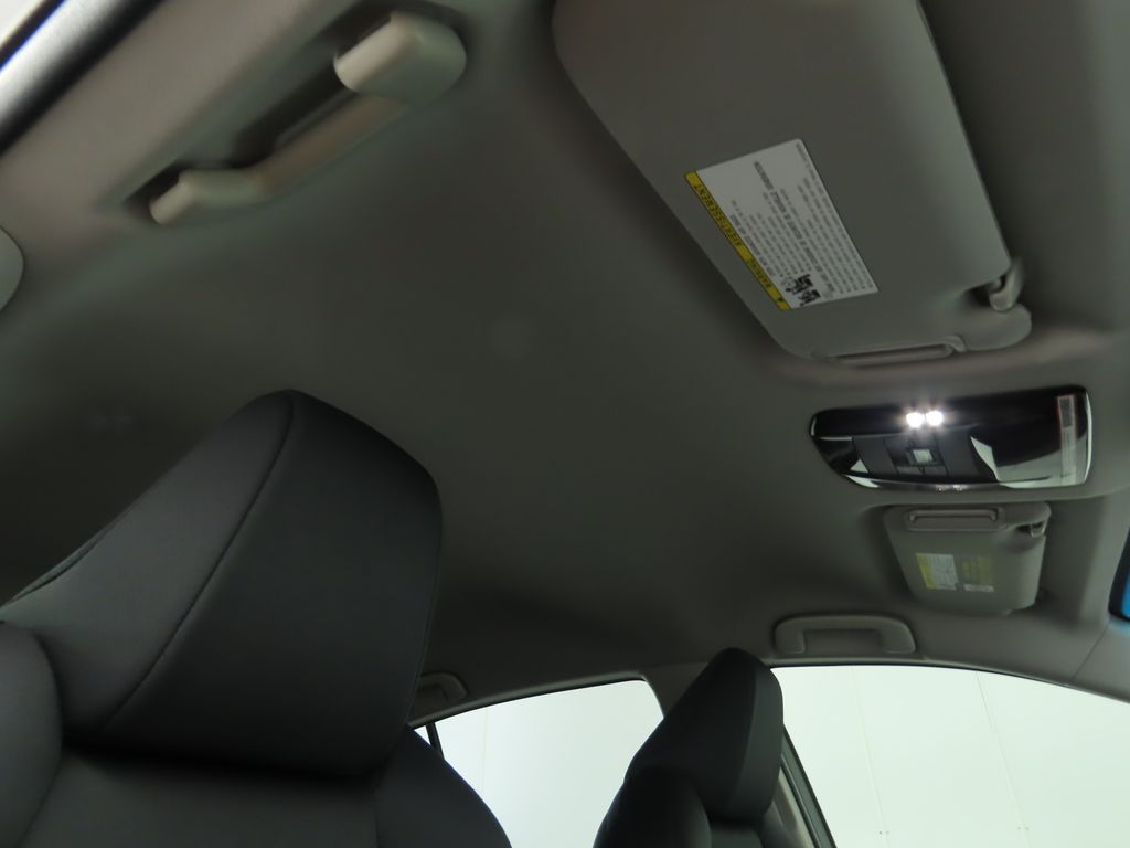 Vehicle image 18 of 35