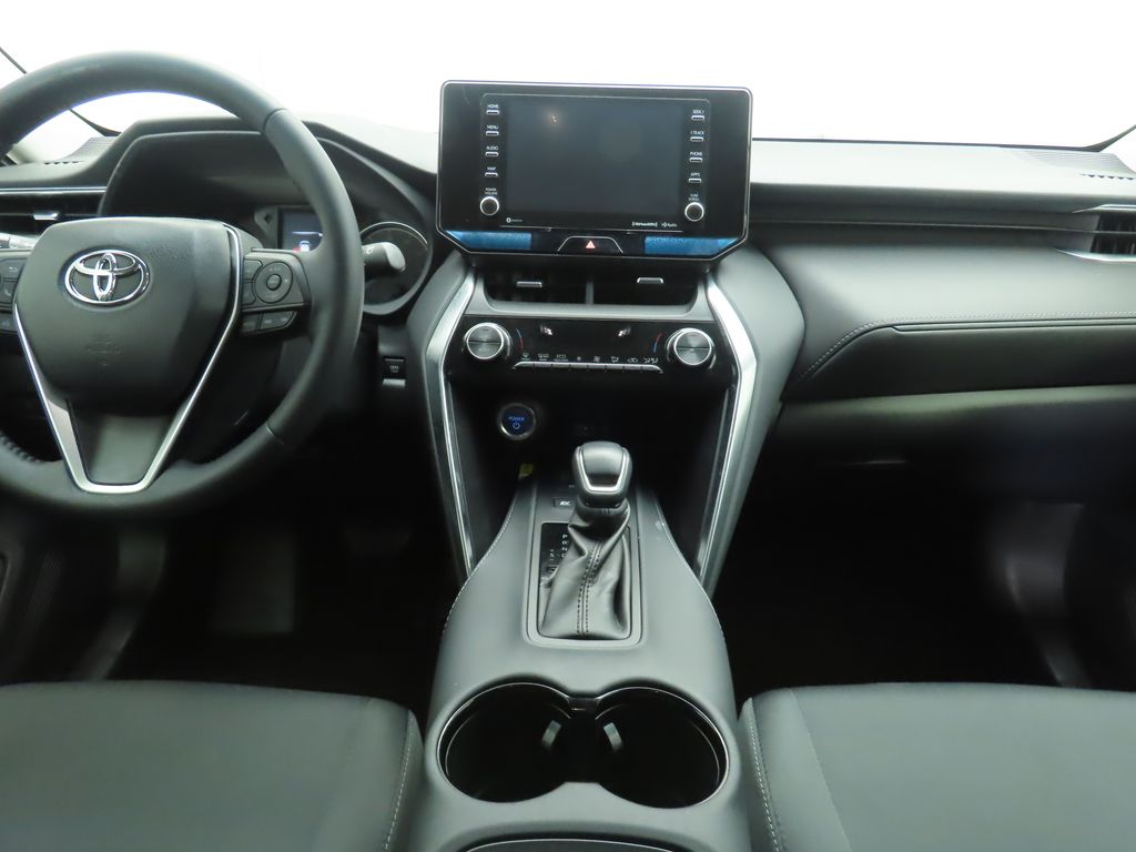 Vehicle image 13 of 35