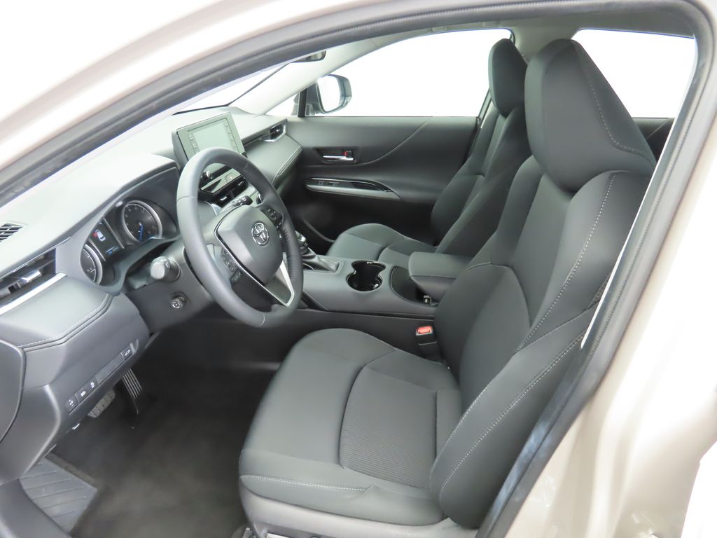 Vehicle image 19 of 35