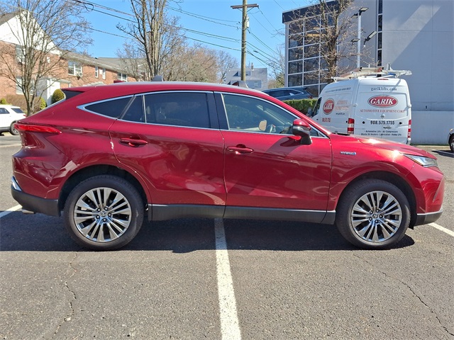 Vehicle image 6 of 30
