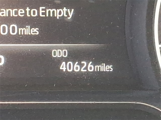 Vehicle image 19 of 30