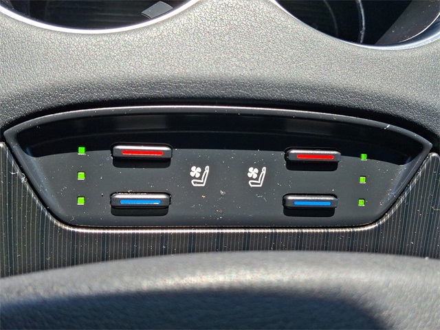 Vehicle image 22 of 30