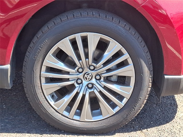 Vehicle image 8 of 30