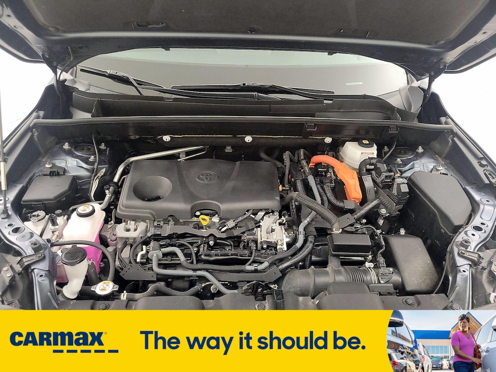Vehicle image 26 of 29