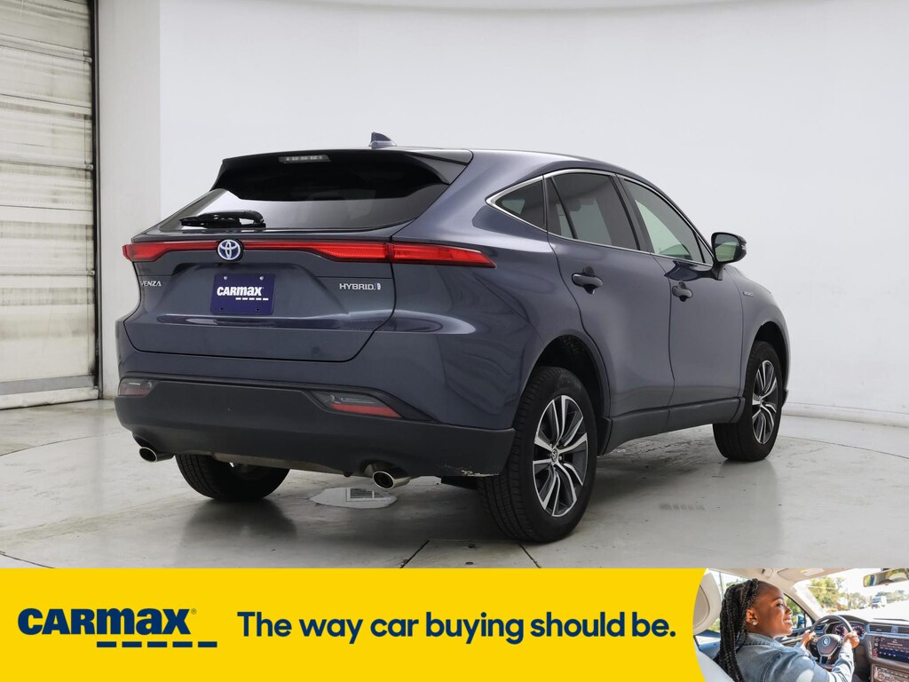 Vehicle image 5 of 29