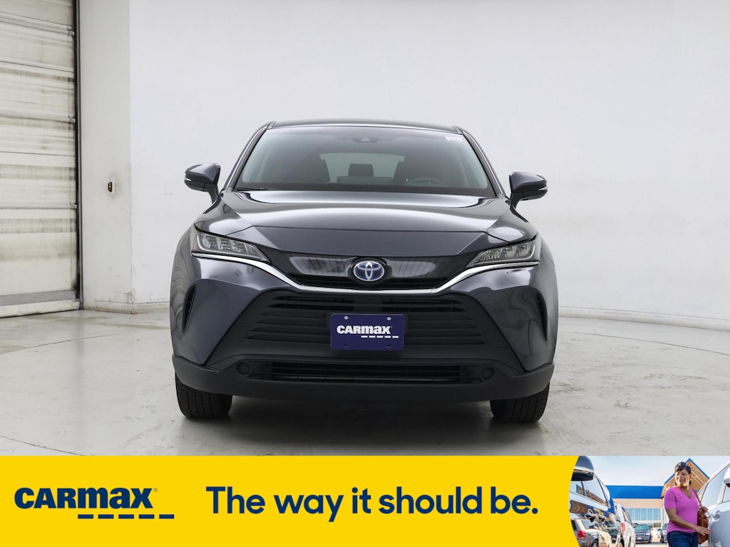 Vehicle image 2 of 29