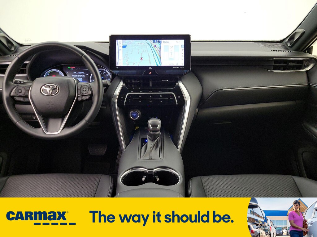 Vehicle image 11 of 29